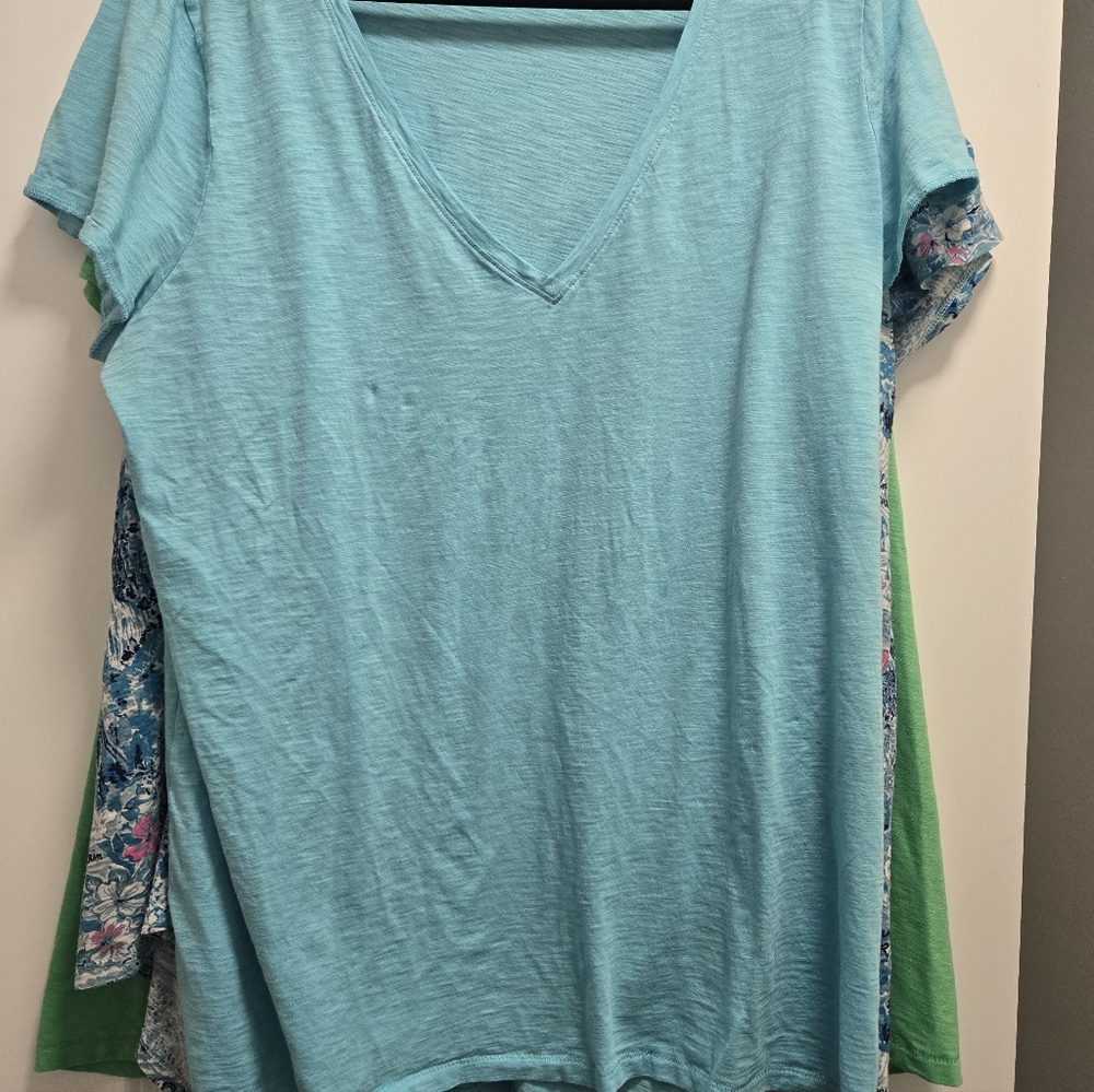Colorful Women's Tops Collection - Picture 4 of 6